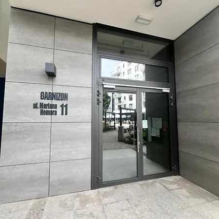 Maya's Flats & 73 - Garnizon *