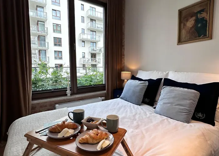 Daire Maya's Flats & 73 - Garnizon