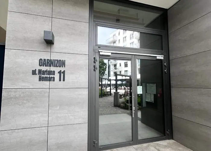 Maya's Flats & 73 - Garnizon *